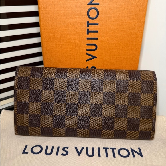 Louis Vuitton Damier Ebene Wallet with Red Accent NEW - Picture 3 of 15